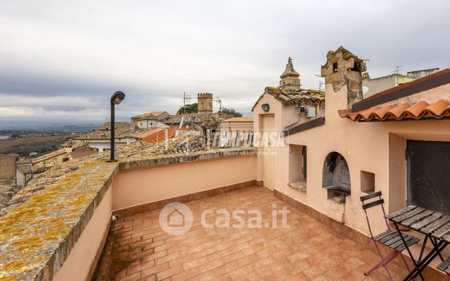 Casa indipendente in residenziale in Via del Corso 10