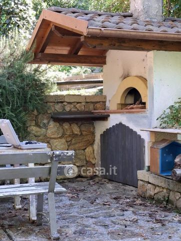 Casa indipendente in residenziale in 