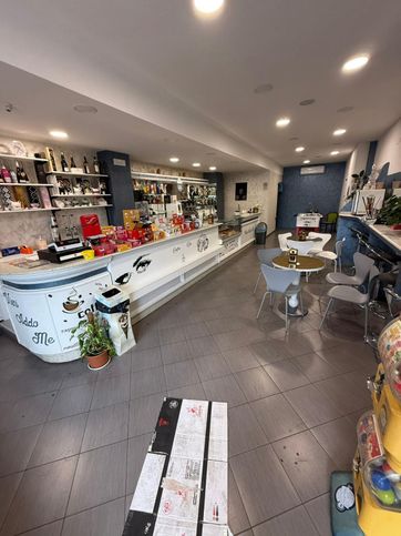 Attivitã /licenza (con o senza mura) in commerciale in CENTRO