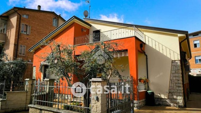 Villa in residenziale in Via Cecoslovacchia 5