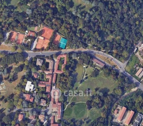 Box/posto auto in residenziale in Via Daniele Manin
