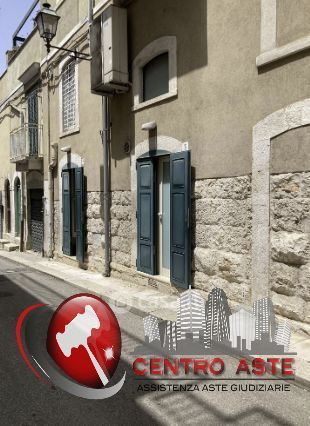 Ufficio in commerciale in Via San Candido
