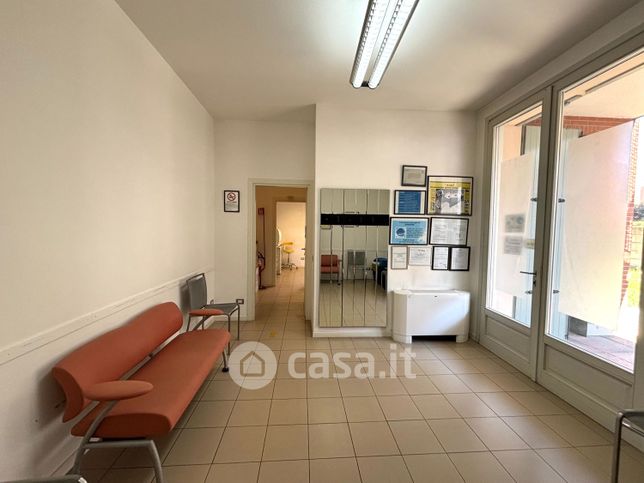 Ufficio in commerciale in Viale Europa 43