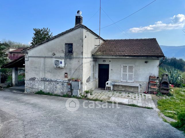Casa indipendente in residenziale in Via Colle Antico