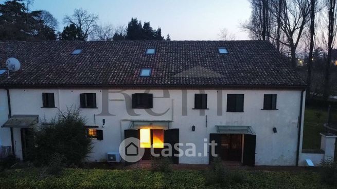 Rustico/casale in residenziale in 