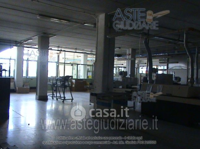 Capannone in commerciale in Via Cavour 433