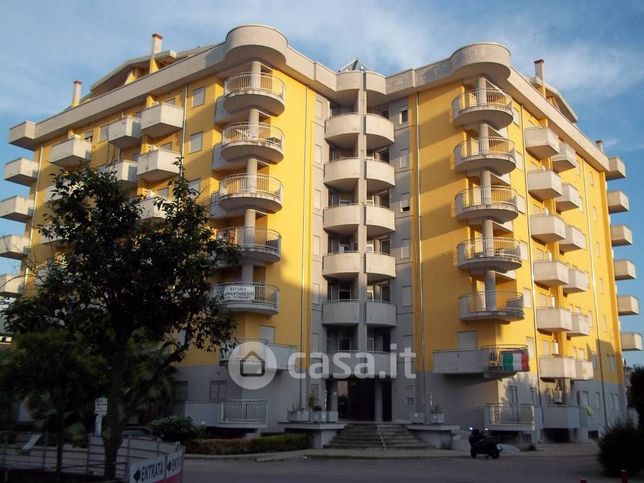 Appartamento in residenziale in Via E. Maiorana 8