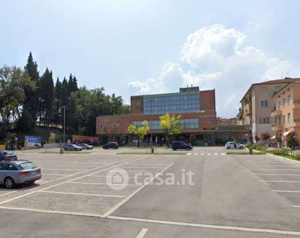 Garage/posto auto in residenziale in Piazza Carlo Marx