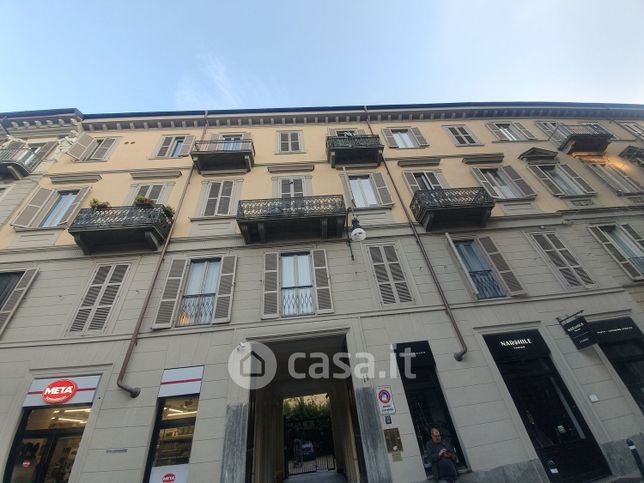 Appartamento in residenziale in Via Fratelli Calandra 11