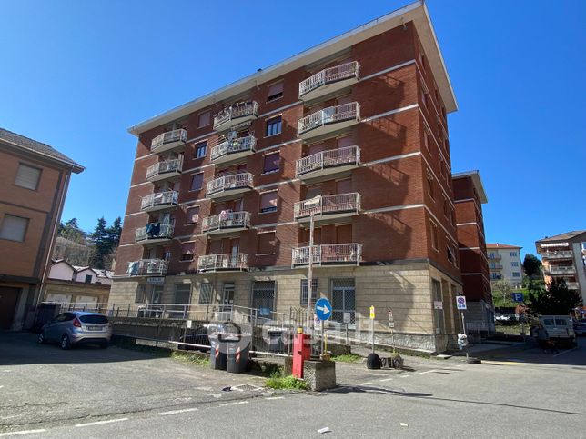 Appartamento in residenziale in Via Angelo Divano 15