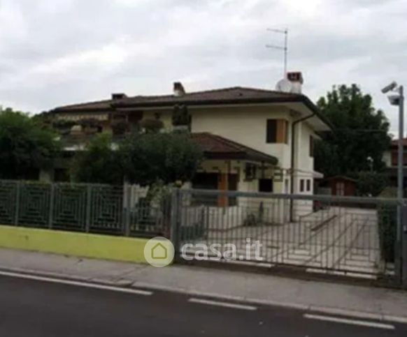 Villetta a schiera in residenziale in Via Veronese 6