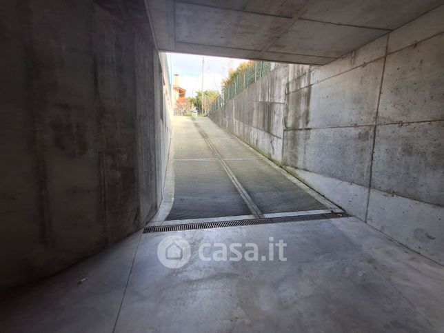 Box/posto auto in residenziale in Borgo Treviso 132