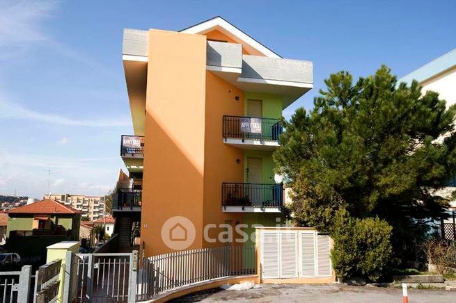 Appartamento in residenziale in Via Aso 3