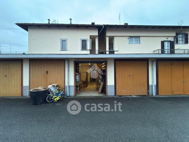 Box/posto auto in residenziale in Via Torino 11
