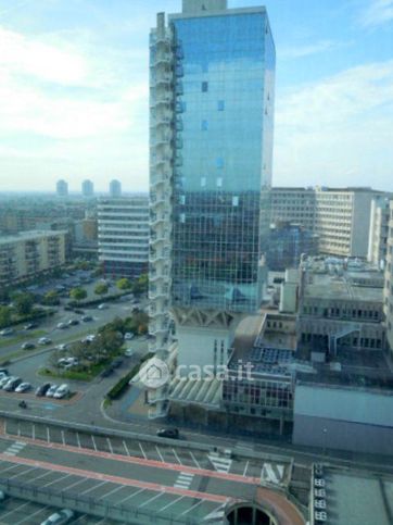 Ufficio in commerciale in Via Cefalonia 70