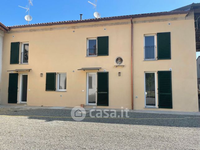 Casa bi/trifamiliare in residenziale in Località Settima