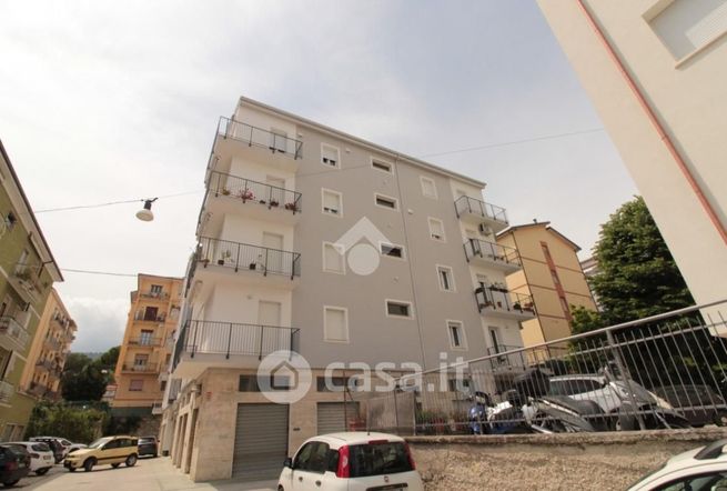 Appartamento in residenziale in Via Gradara 21