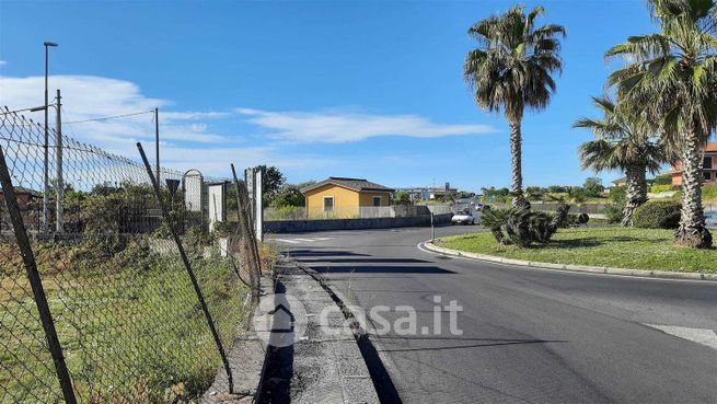 Terreno agricolo in commerciale in Viale Marco Polo 1