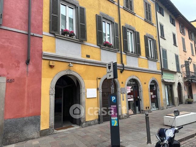 Attivitã /licenza (con o senza mura) in commerciale in Borgo Santa Caterina 88