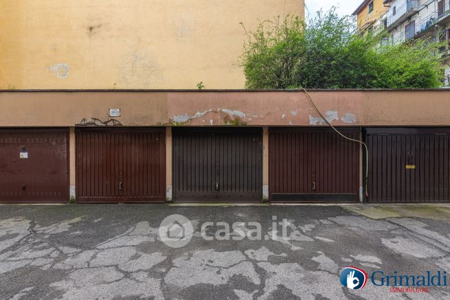 Box/posto auto in residenziale in Via Casale 3
