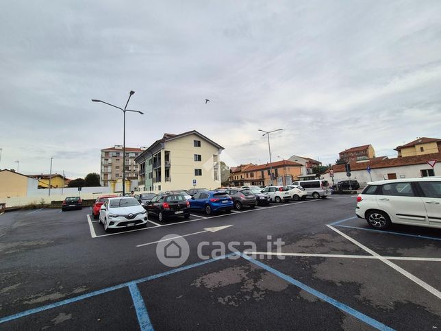 Garage/posto auto in residenziale in Via Giovanni Giolitti 6