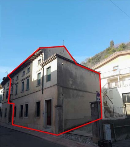 Casa bi/trifamiliare in residenziale in Via Lorenzo da Ponte 56