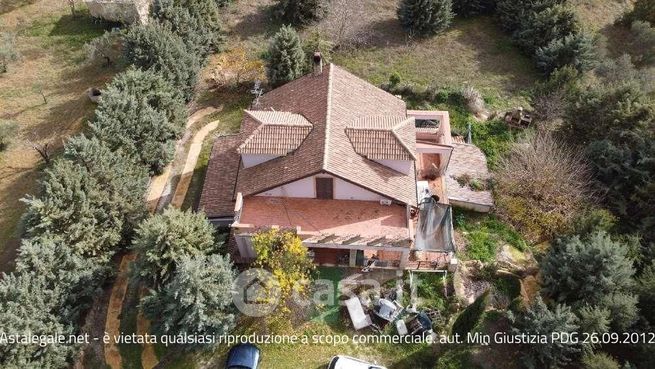 Casa indipendente in residenziale in Contrada Costantino