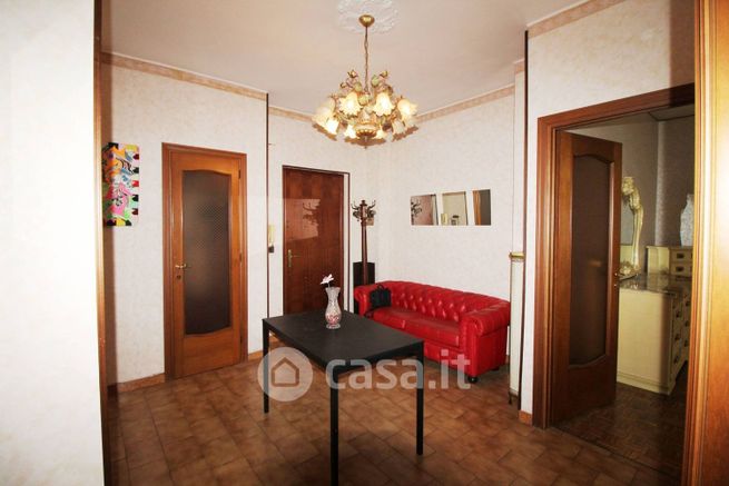 Appartamento in residenziale in Via Raffaello 3