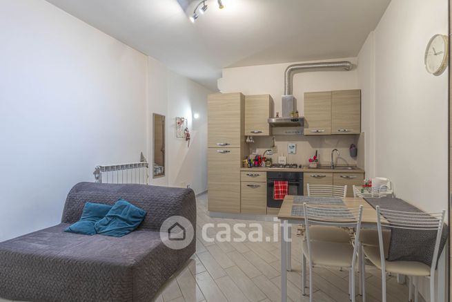 Appartamento in residenziale in Via Valderòa
