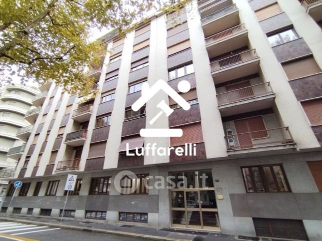 Ufficio in commerciale in Corso Carlo e Nello Rosselli 68