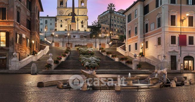 Attivitã /licenza (con o senza mura) in commerciale in Via dei Condotti