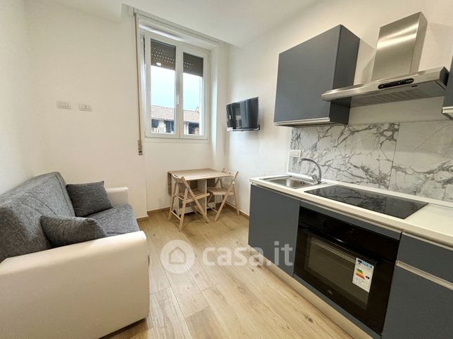 Appartamento in residenziale in Piazza Durini Conte 4
