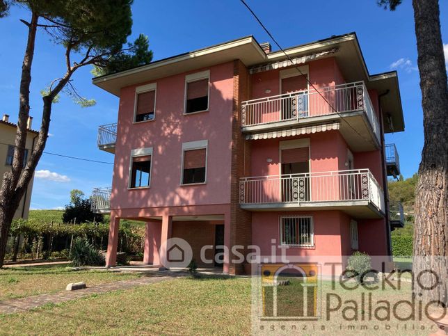 Villa in residenziale in Strada Provinciale 36