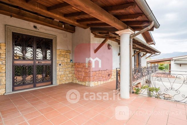 Villa in residenziale in Via Colle del Pero