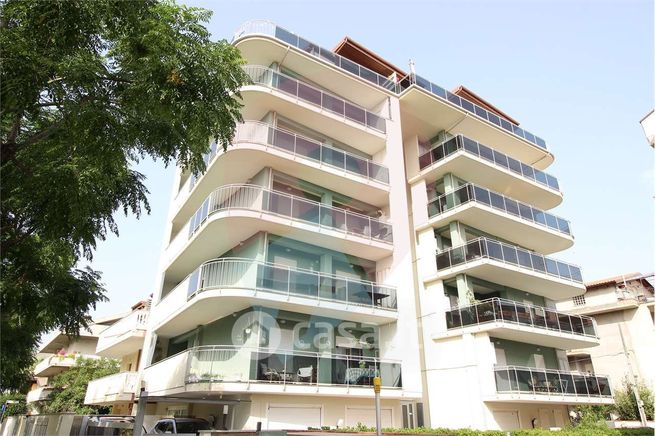 Appartamento in residenziale in Via Petrarca 4