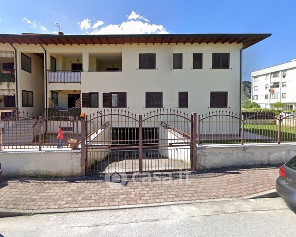 Box/posto auto in residenziale in Via Ludovico Camangi