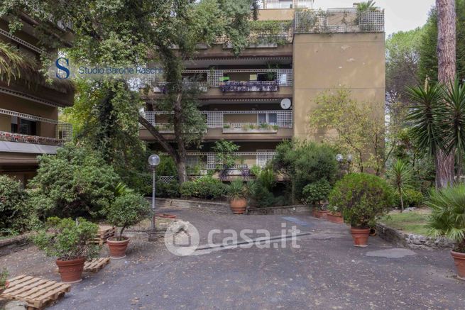 Appartamento in residenziale in Viale Cortina d'Ampezzo
