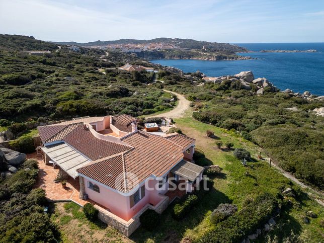 Villa in residenziale in Località porto quadro