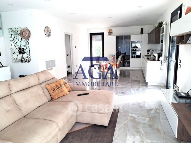 Casa indipendente in residenziale in Vicolo Santa Lucia