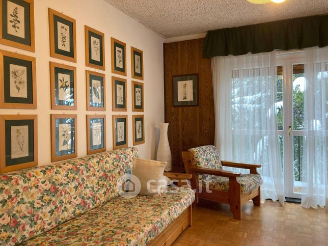 Appartamento in residenziale in Via Antonio De Giacomi 11