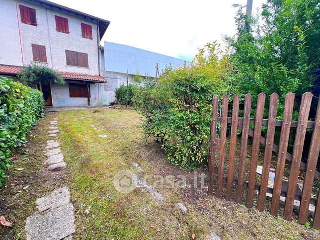 Villetta a schiera in residenziale in Via E. Curiel 47