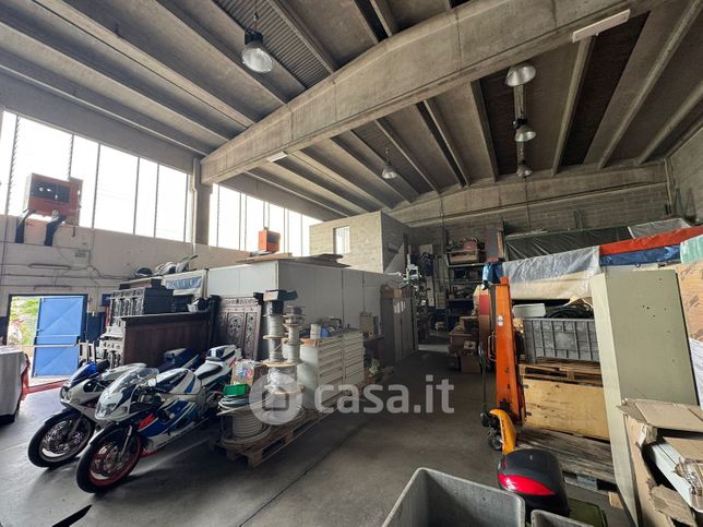 Capannone in commerciale in Via Grange Palmero 99 B