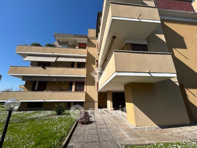 Appartamento in residenziale in Via Francesco de Pinedo 10