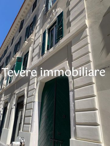 Capannone in commerciale in Via dei Conciatori