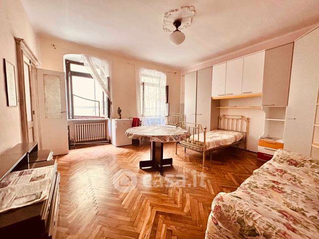 Appartamento in residenziale in Via del Pino