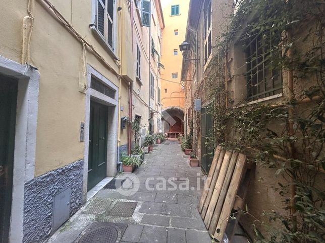 Capannone in commerciale in Via Giacopello 9