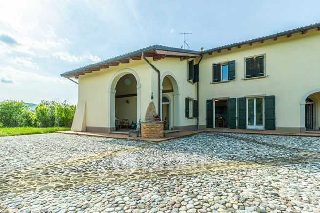 Villa in residenziale in Via San Giorgio