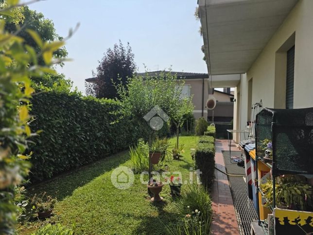 Appartamento in residenziale in Via Straelle 2900