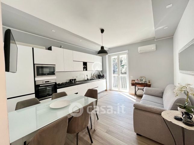 Appartamento in residenziale in Via Giuseppe Paesano 53