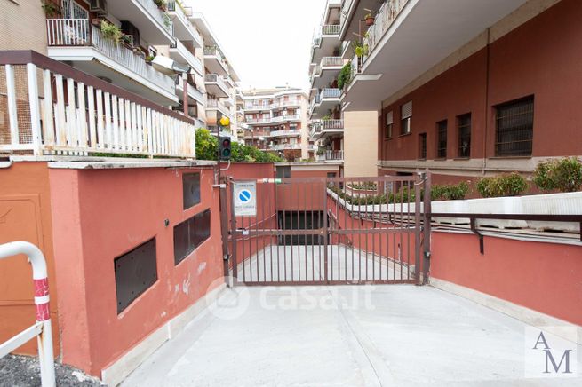 Box/posto auto in residenziale in Via Val Maggia